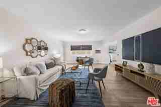 643 Pacific St - Photo 5 of 8