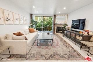 838 S Barrington Ave #203 - Photo 4 of 8