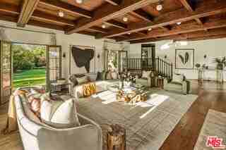 1744 Reedvale Ln - Photo 4 of 8