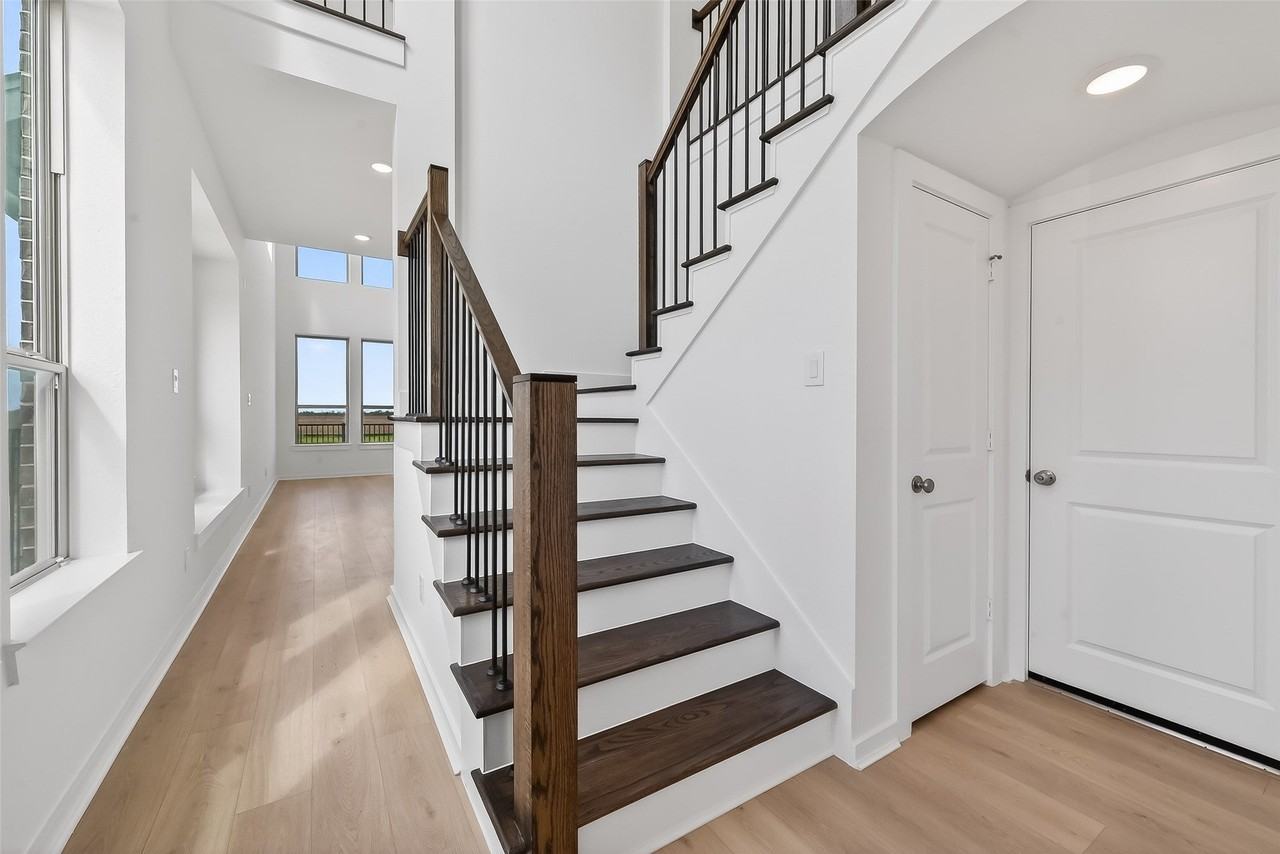 16739 Lake Austin St - Photo 7 of 50