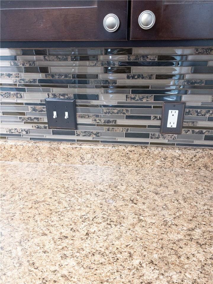 737 Grove Ave - Photo 3 of 14