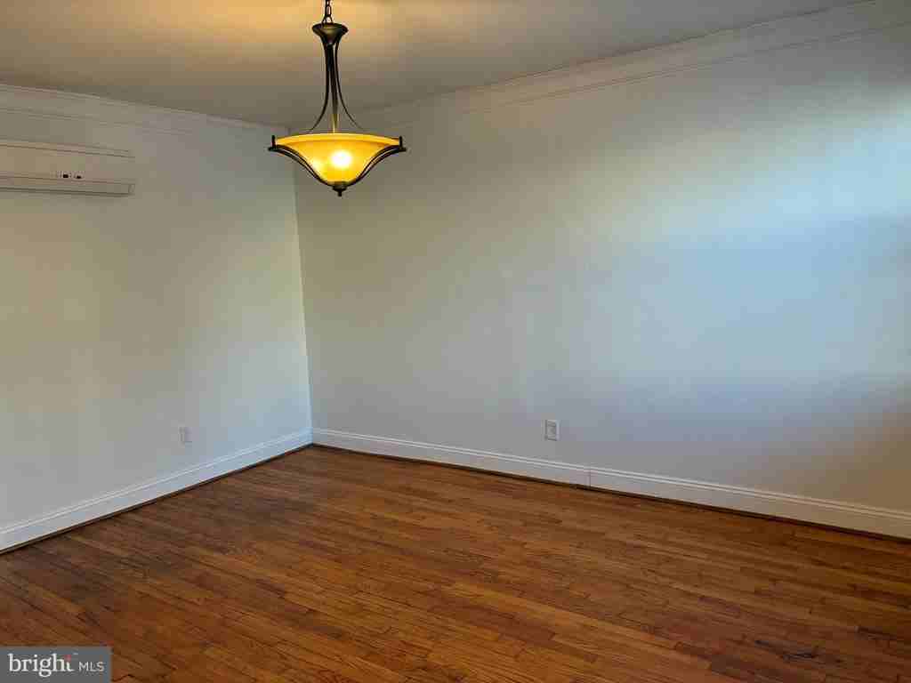 717 Kearny St Ne - Photo 2 of 32
