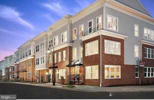 featured image of 13 Bond St