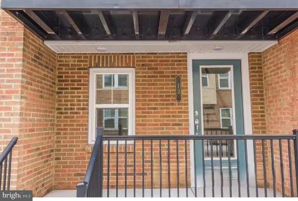 13 Bond St - Photo 4 of 10