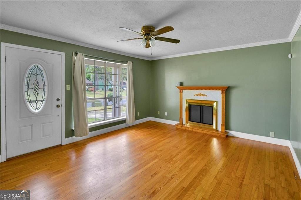 8941 Ashwood Dr - Photo 5 of 38