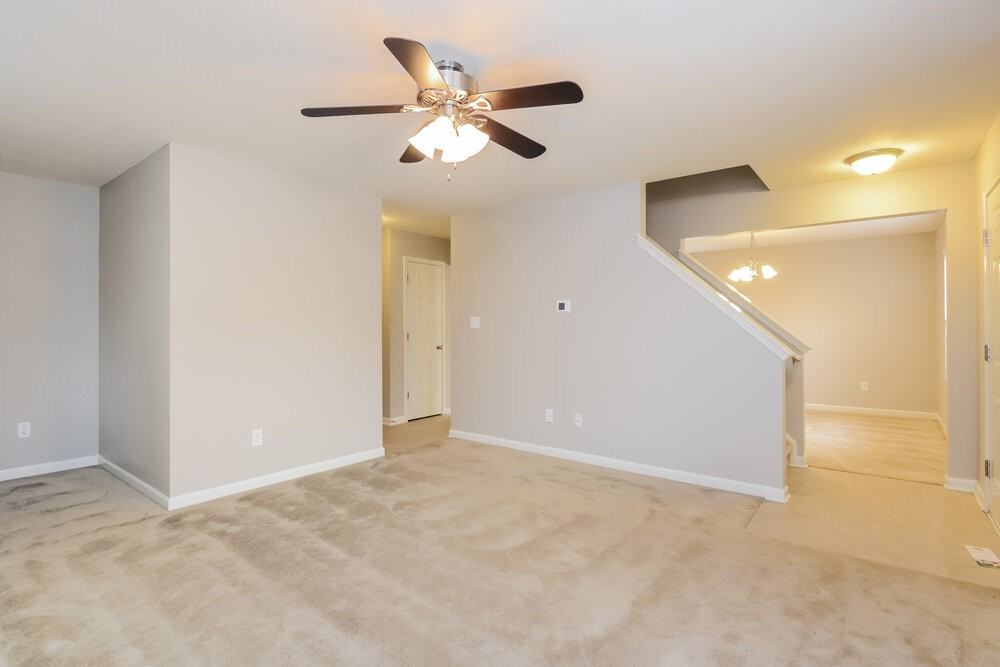 2349 Bridlewood Dr - Photo 4 of 30