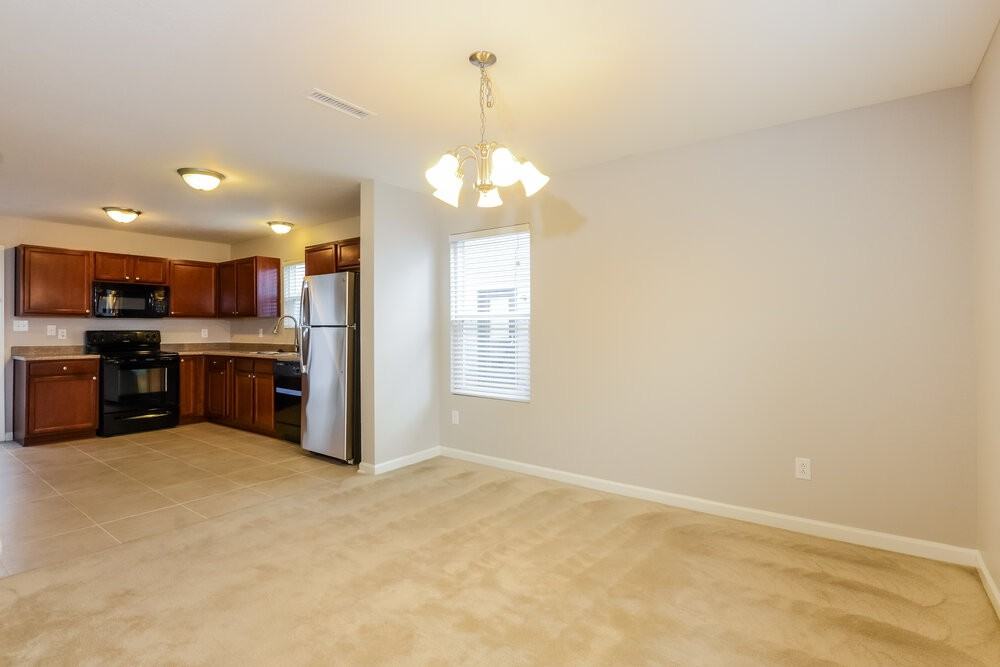 2349 Bridlewood Dr - Photo 6 of 30