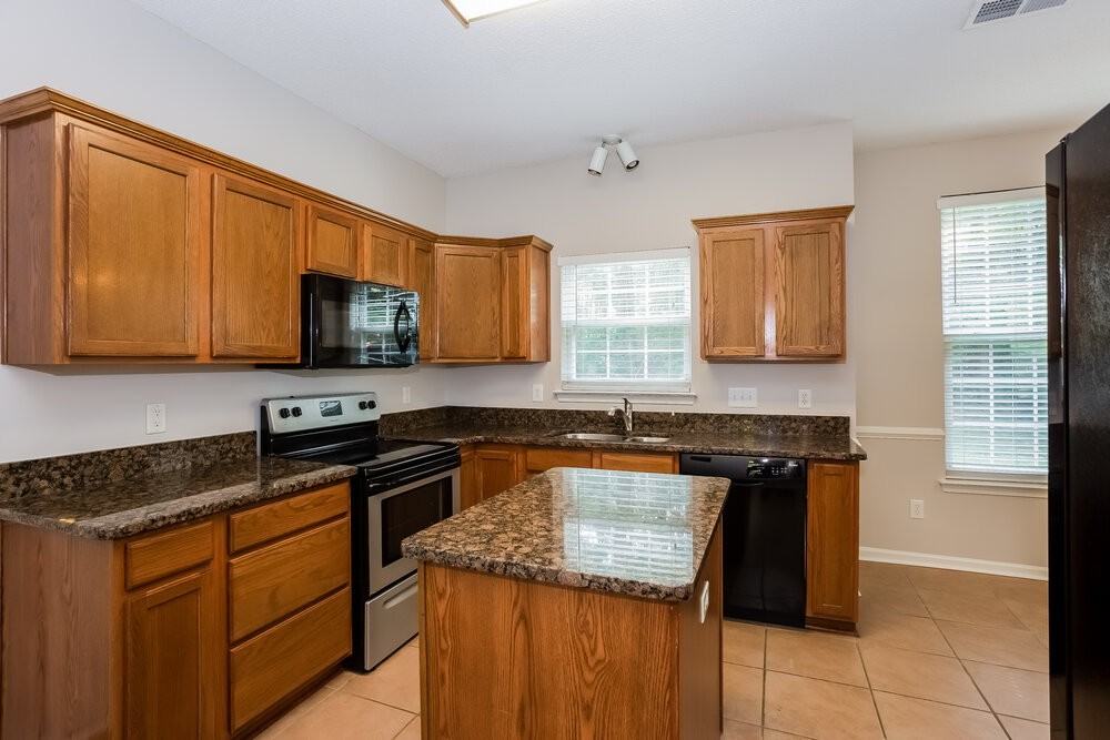 7530 Wilkins Terrace Dr - Photo 6 of 15