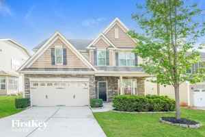 featured image of 125 Lakeside Xing