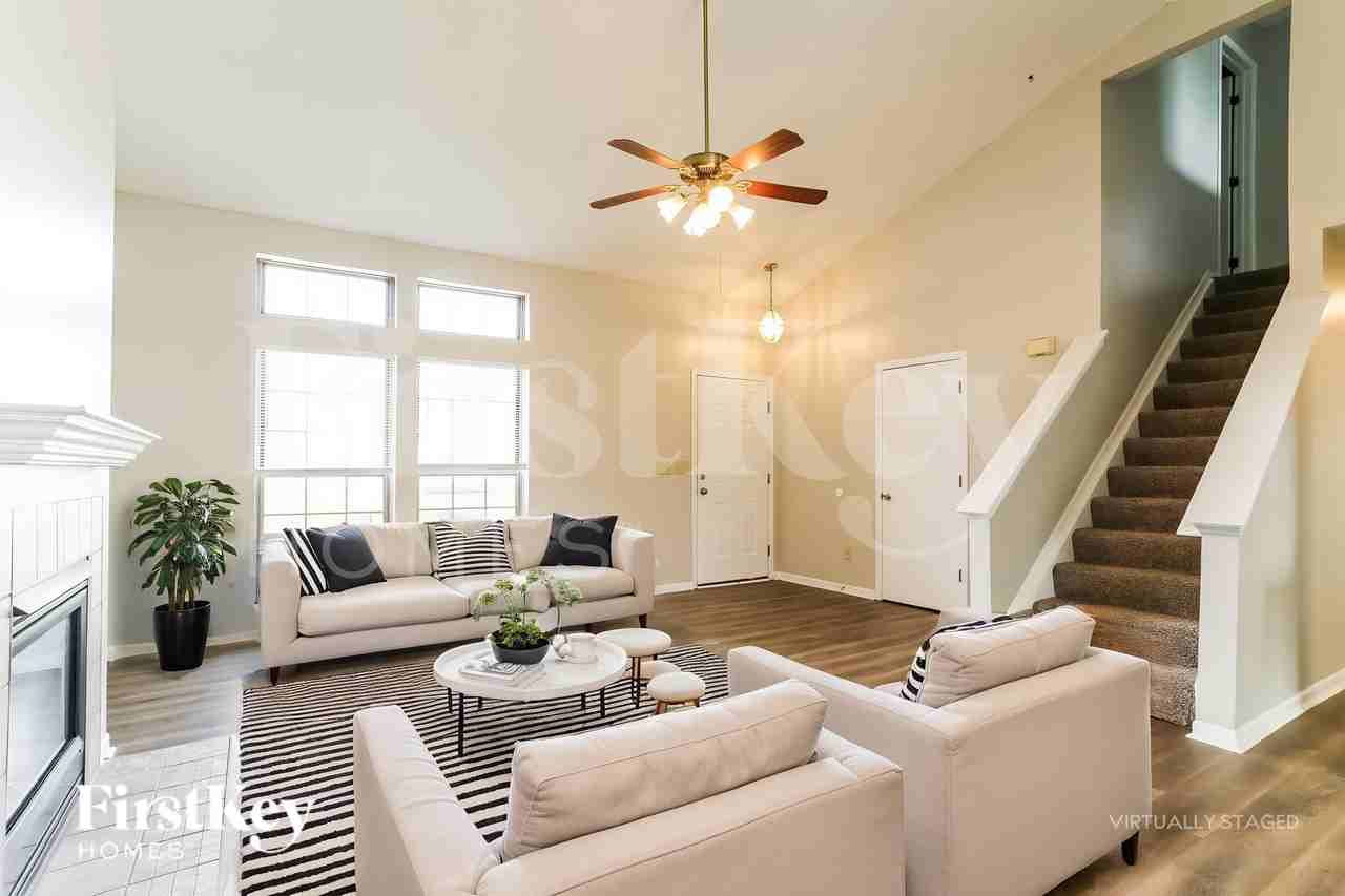 6335 Whims Rd - Photo 3 of 19