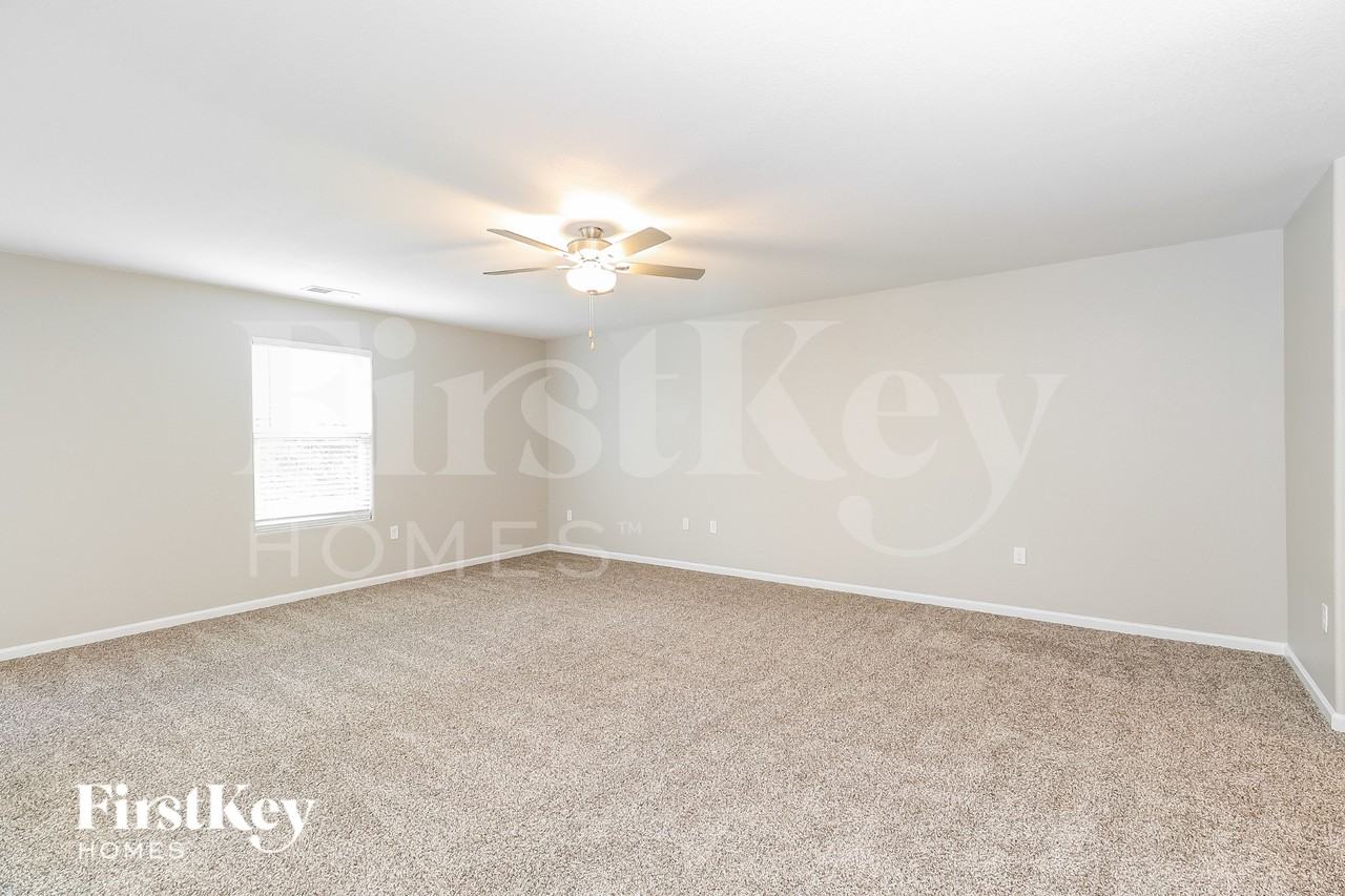 9107 Creedmore Hills Dr - Photo 3 of 19