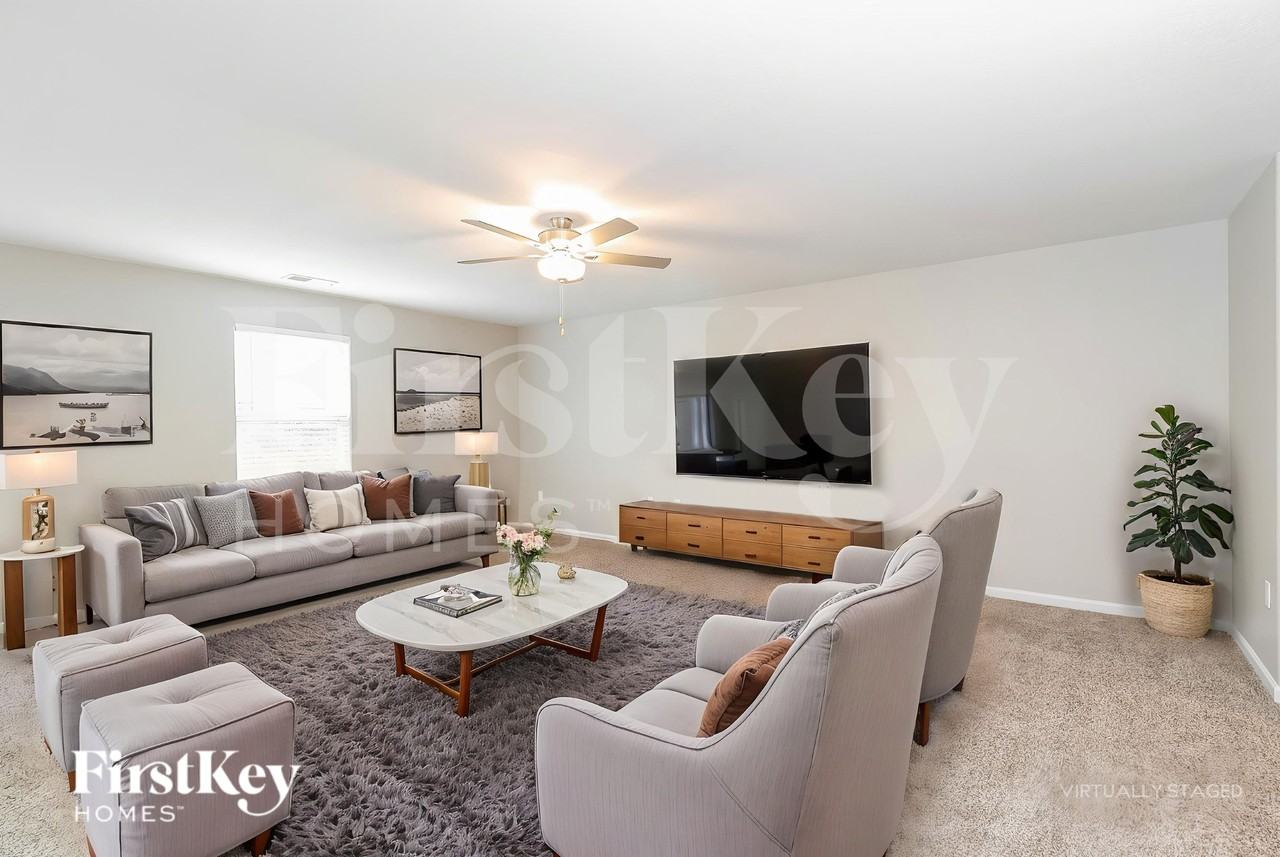 9107 Creedmore Hills Dr - Photo 4 of 19