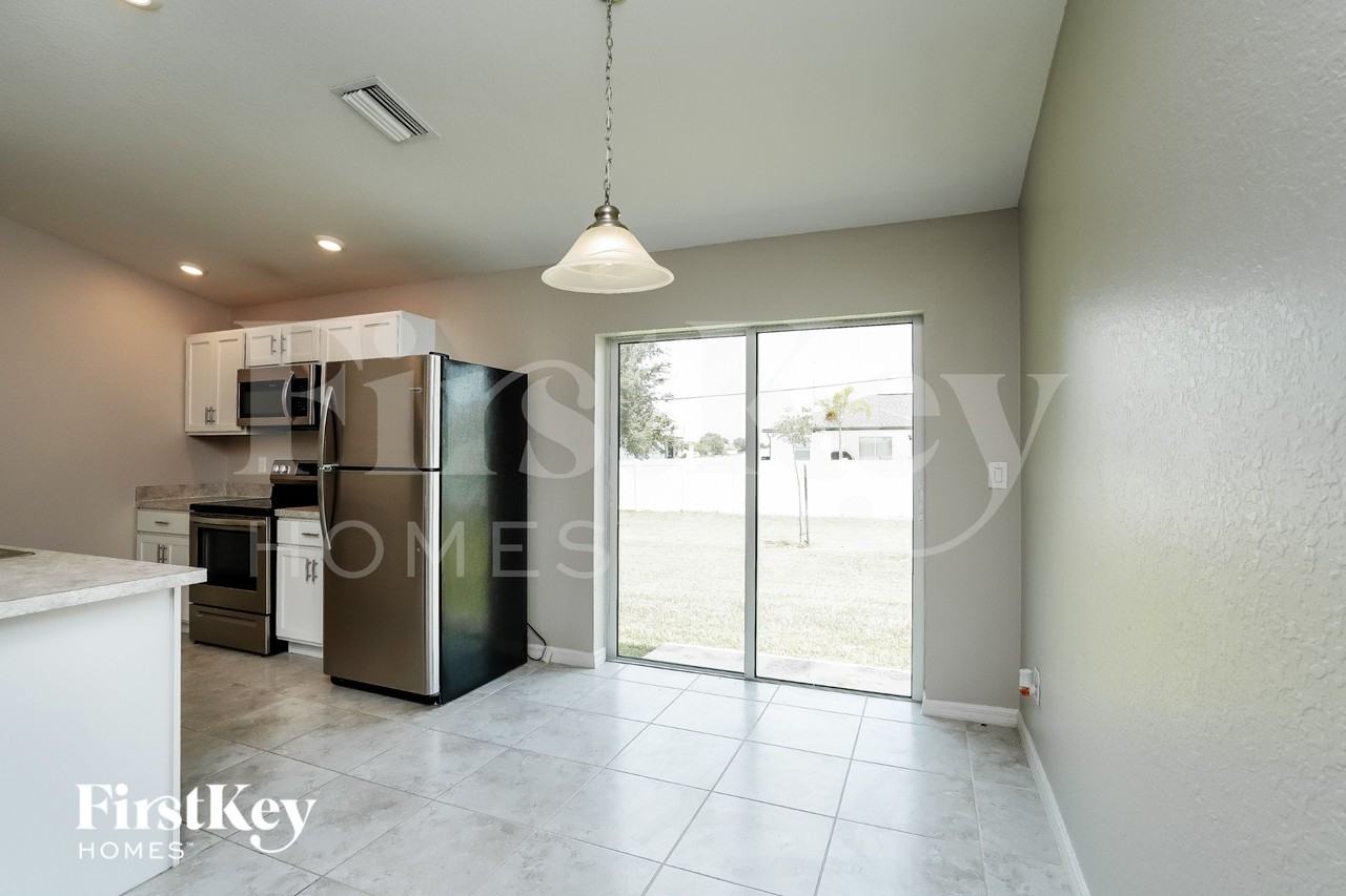 1113 Nw 1st Ave - Photo 5 of 15