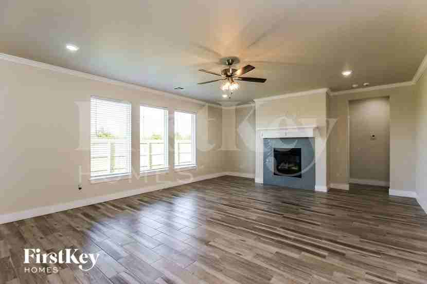 847 Acorn Bnd - Photo 3 of 15