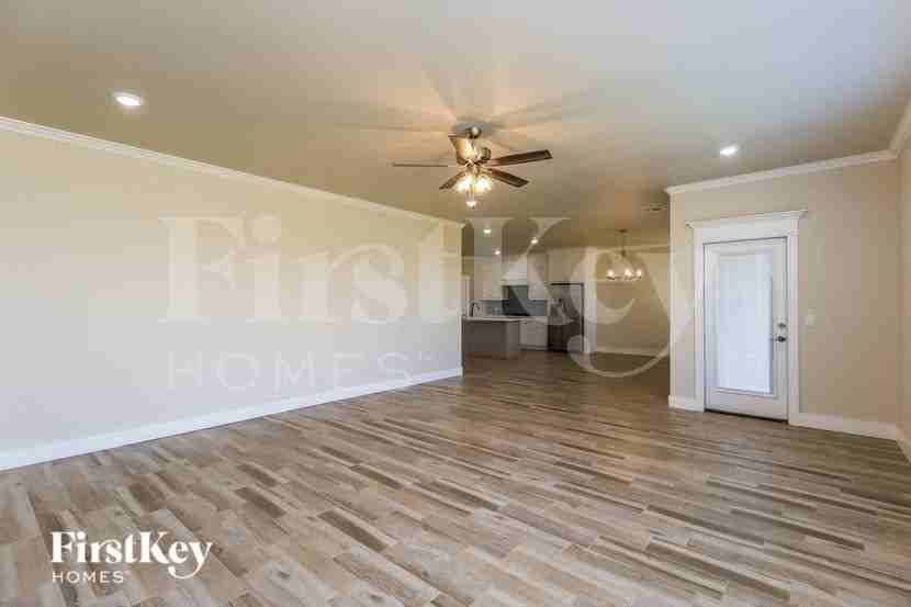 847 Acorn Bnd - Photo 4 of 15