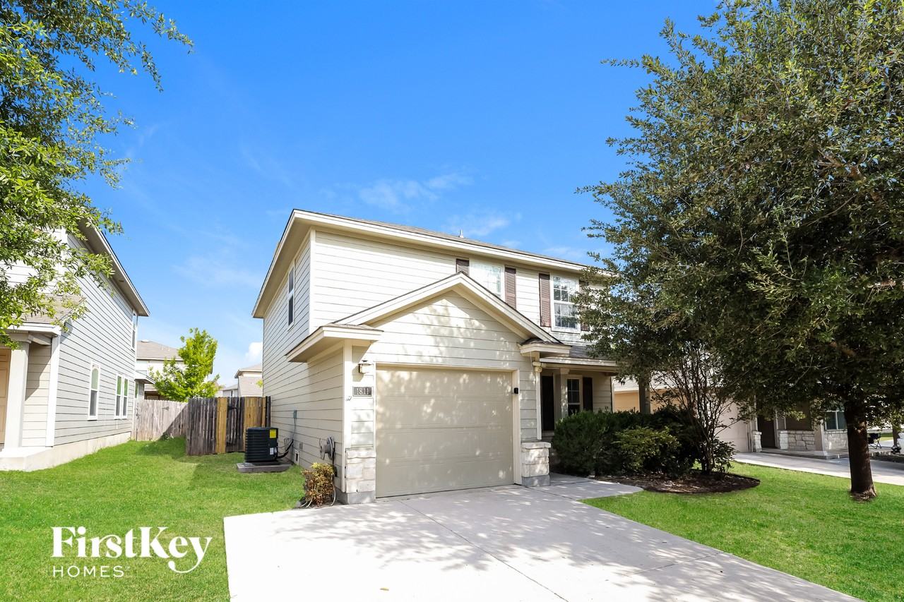 1811 Buescher Path - Photo 2 of 15