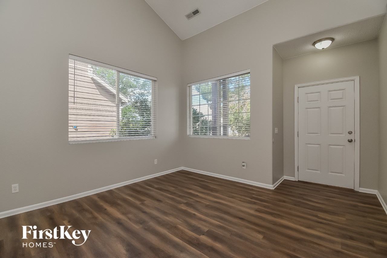 4545 Settlement Way - Photo 4 of 15