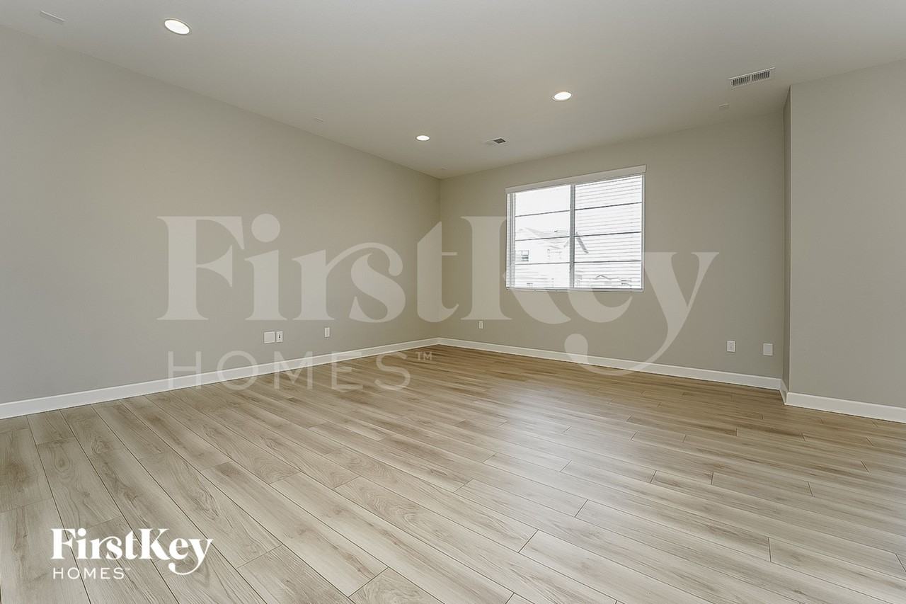 18009 E 99th Pl - Photo 5 of 15