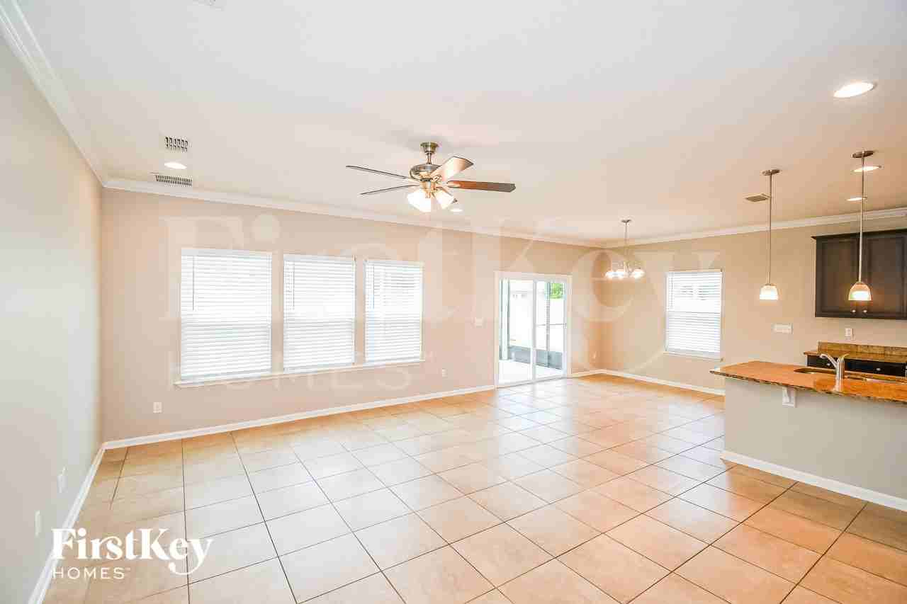 4025 Emilio Ln - Photo 3 of 15