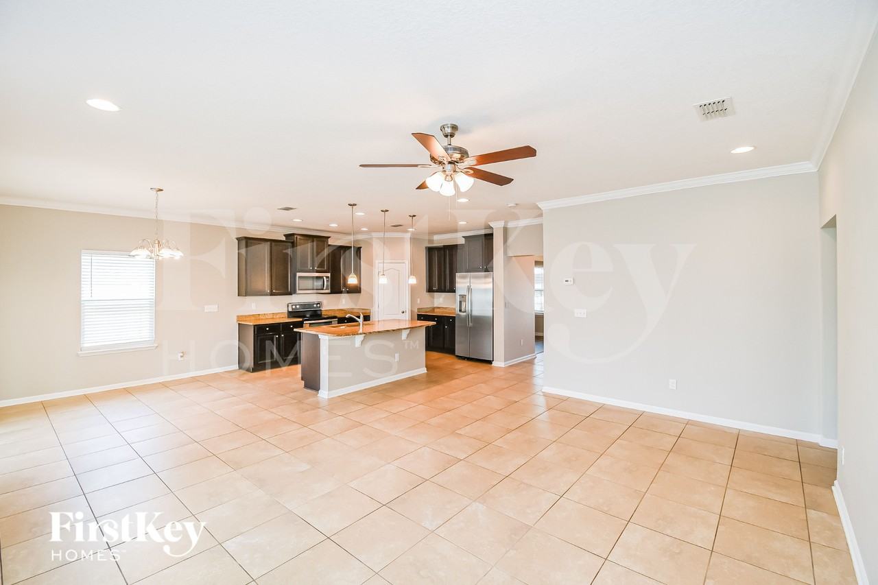 4025 Emilio Ln - Photo 4 of 15