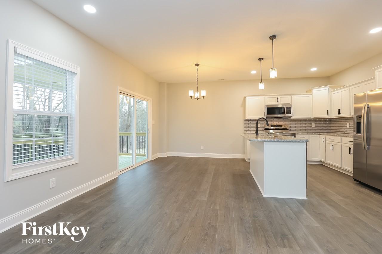 1098 Winesap Rd - Photo 4 of 13