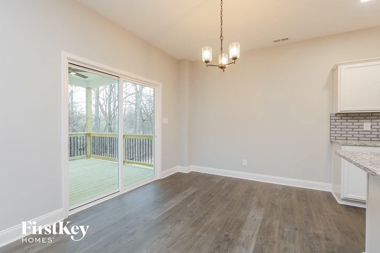 1098 Winesap Rd - Photo 5 of 13