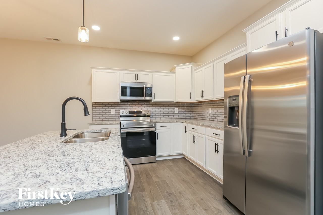 1098 Winesap Rd - Photo 6 of 13