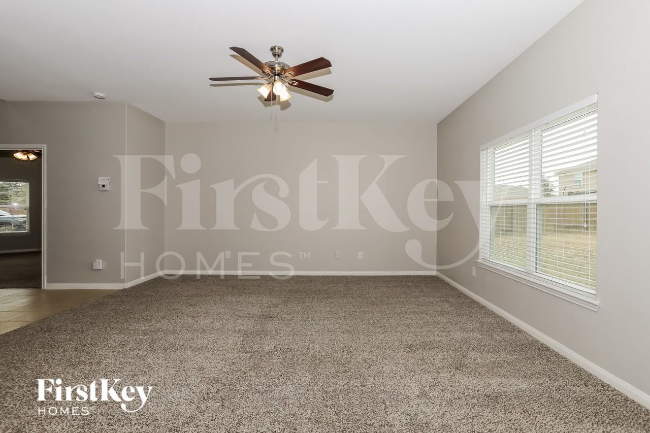 20718 Round Key Dr - Photo 3 of 15