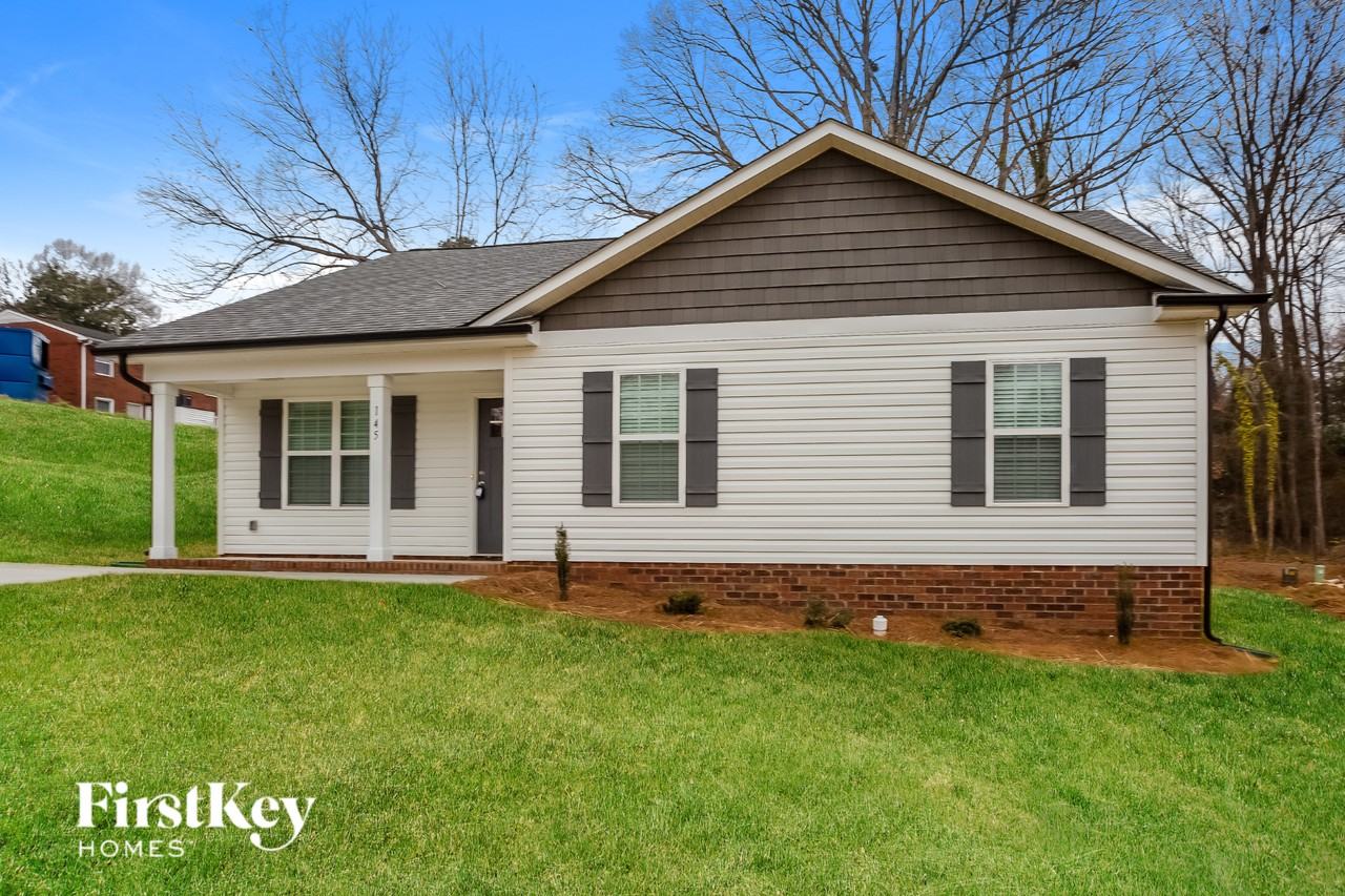 145 Mckinnon Ave Ne - Photo 3 of 20