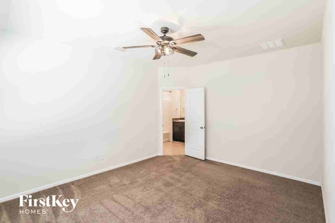 2205 Sadlers Creek Ln - Photo 6 of 15