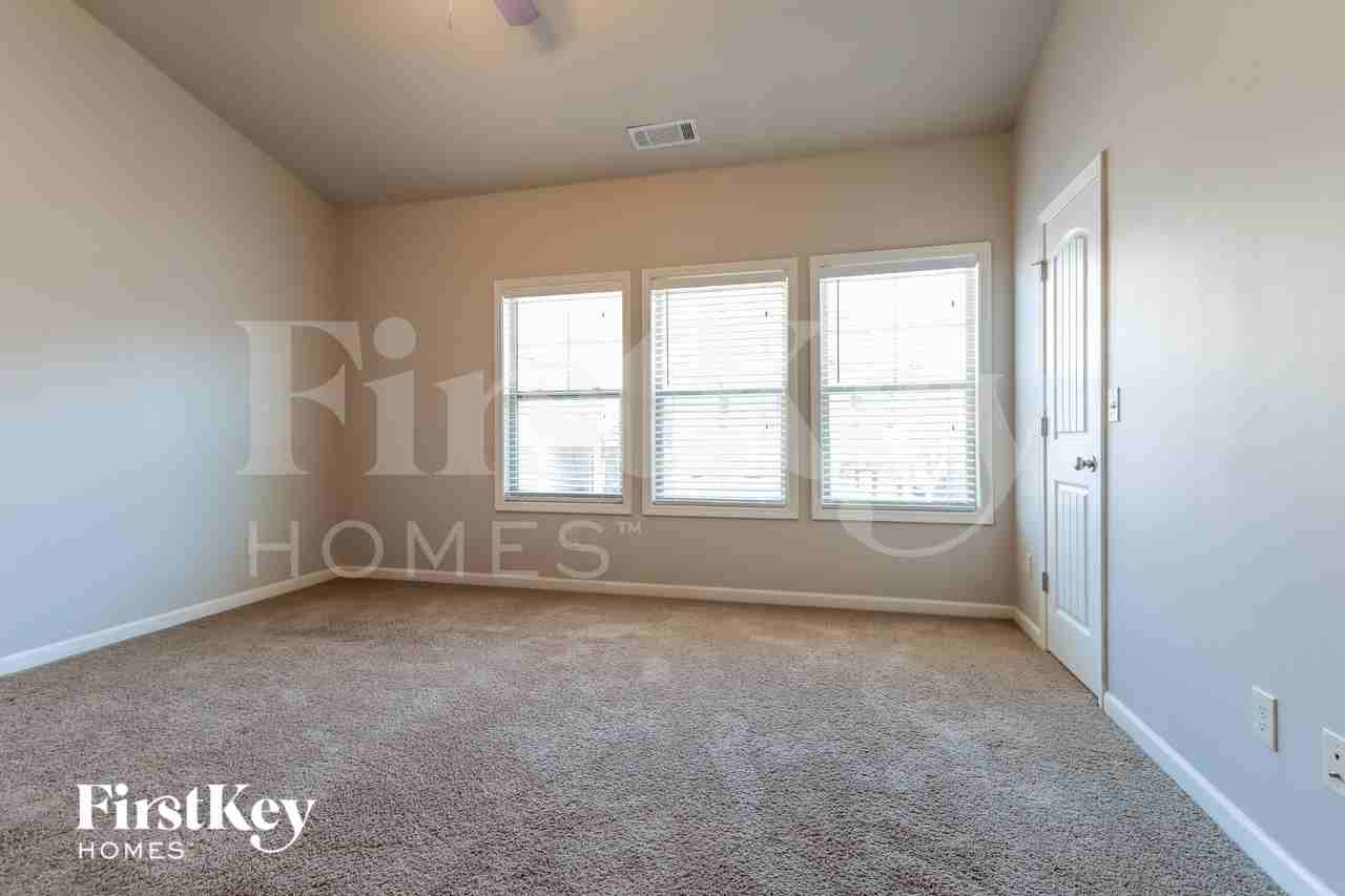 2202 Black Pebble Cir - Photo 5 of 15