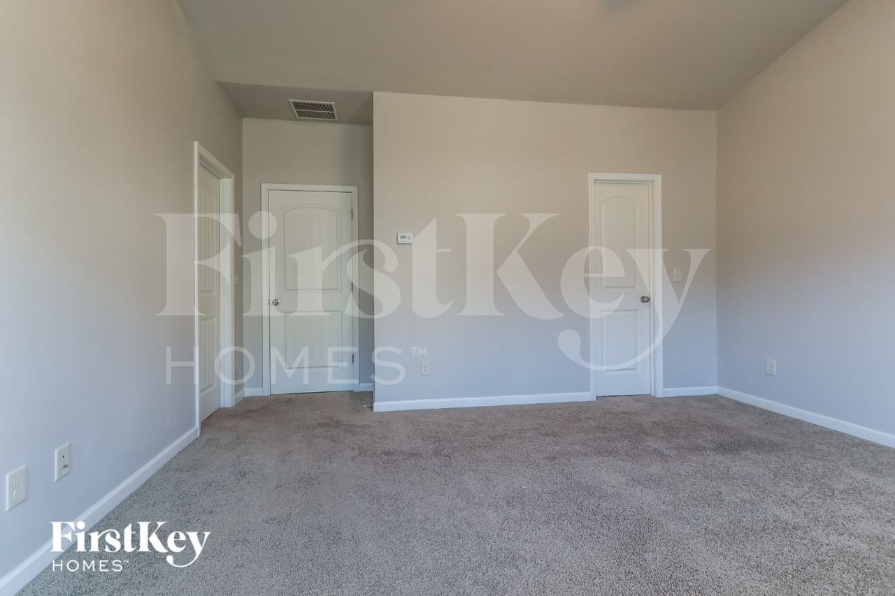 2202 Black Pebble Cir - Photo 6 of 15