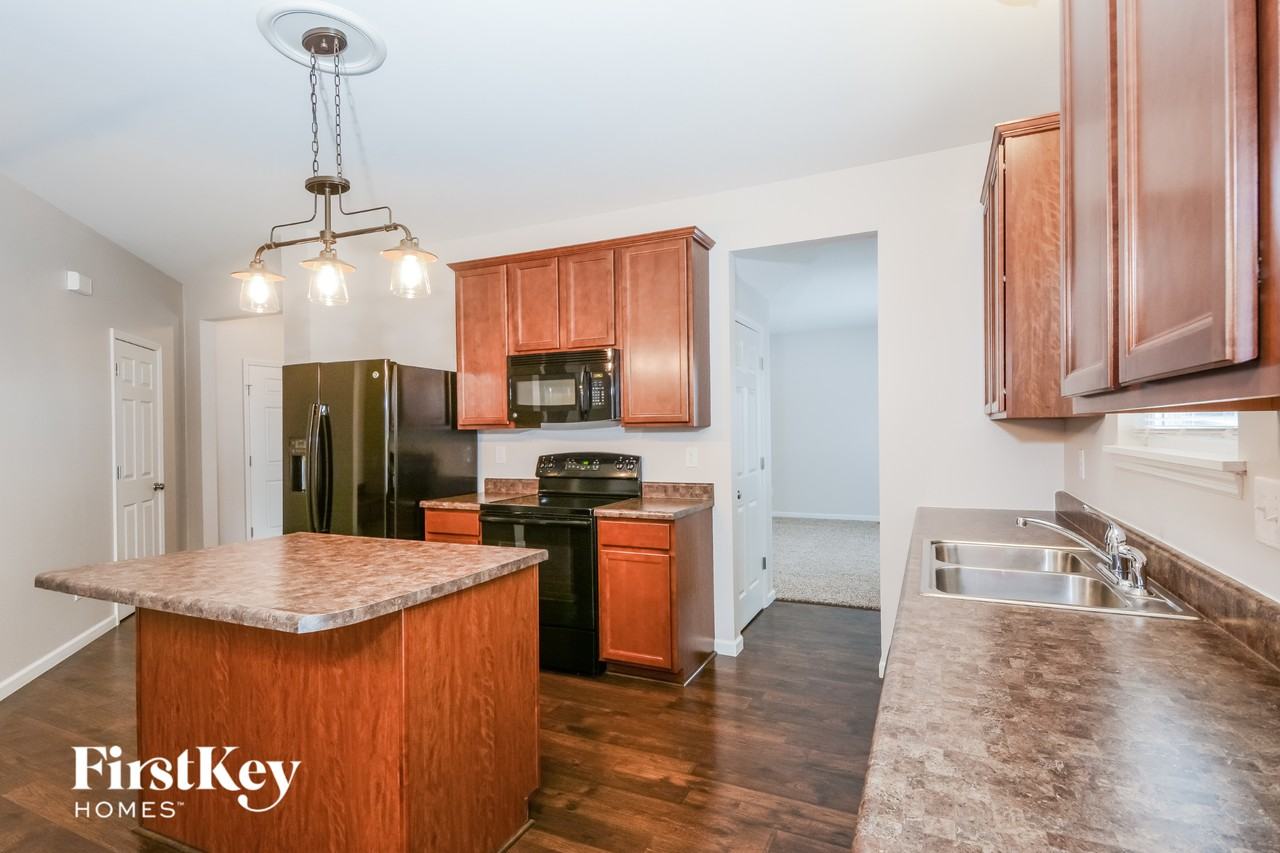 246 Wabash Woods Way - Photo 6 of 15