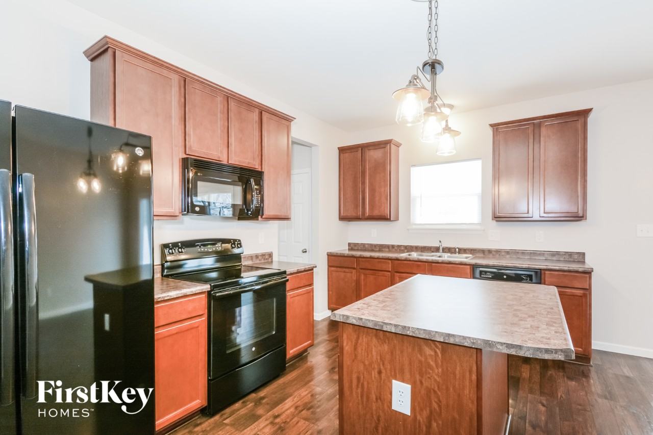 246 Wabash Woods Way - Photo 7 of 15