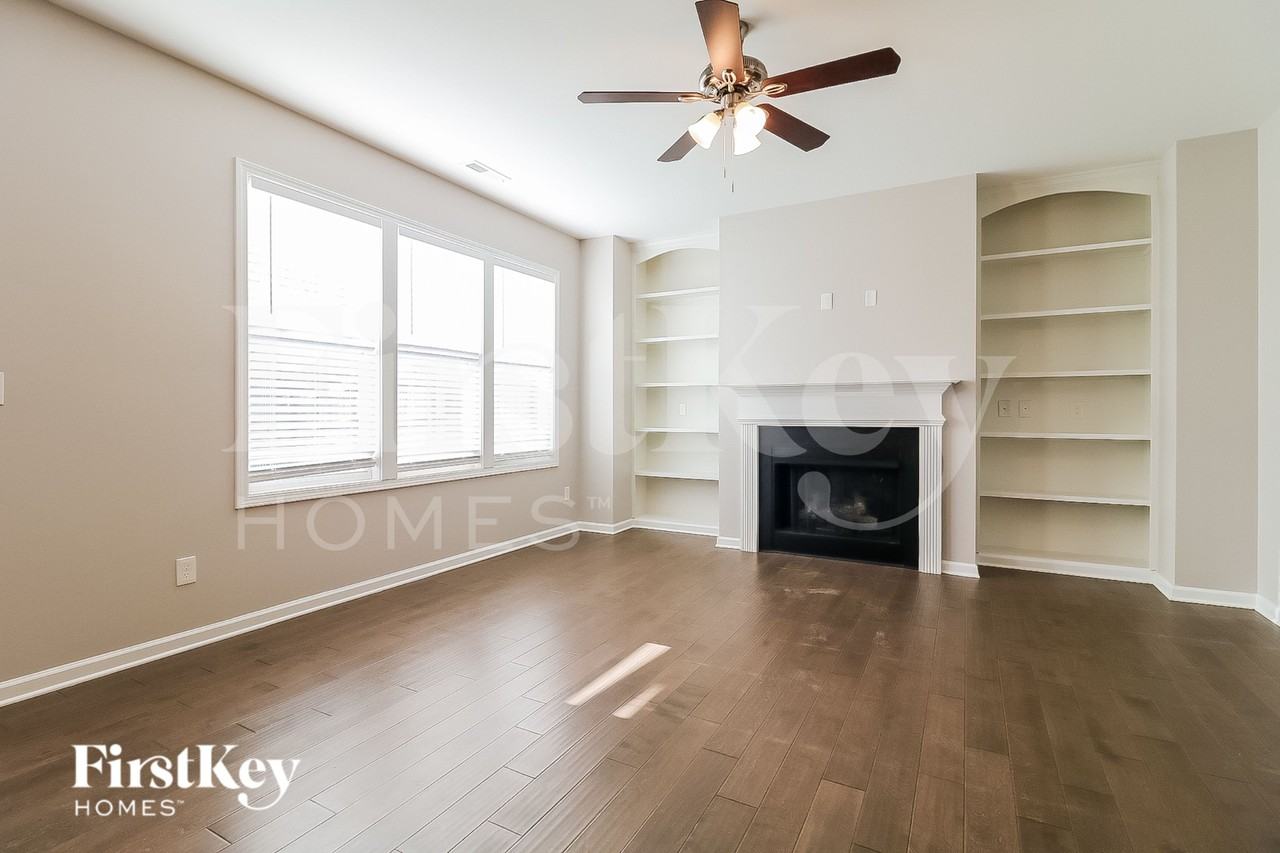 25 Griffith Pl - Photo 3 of 15