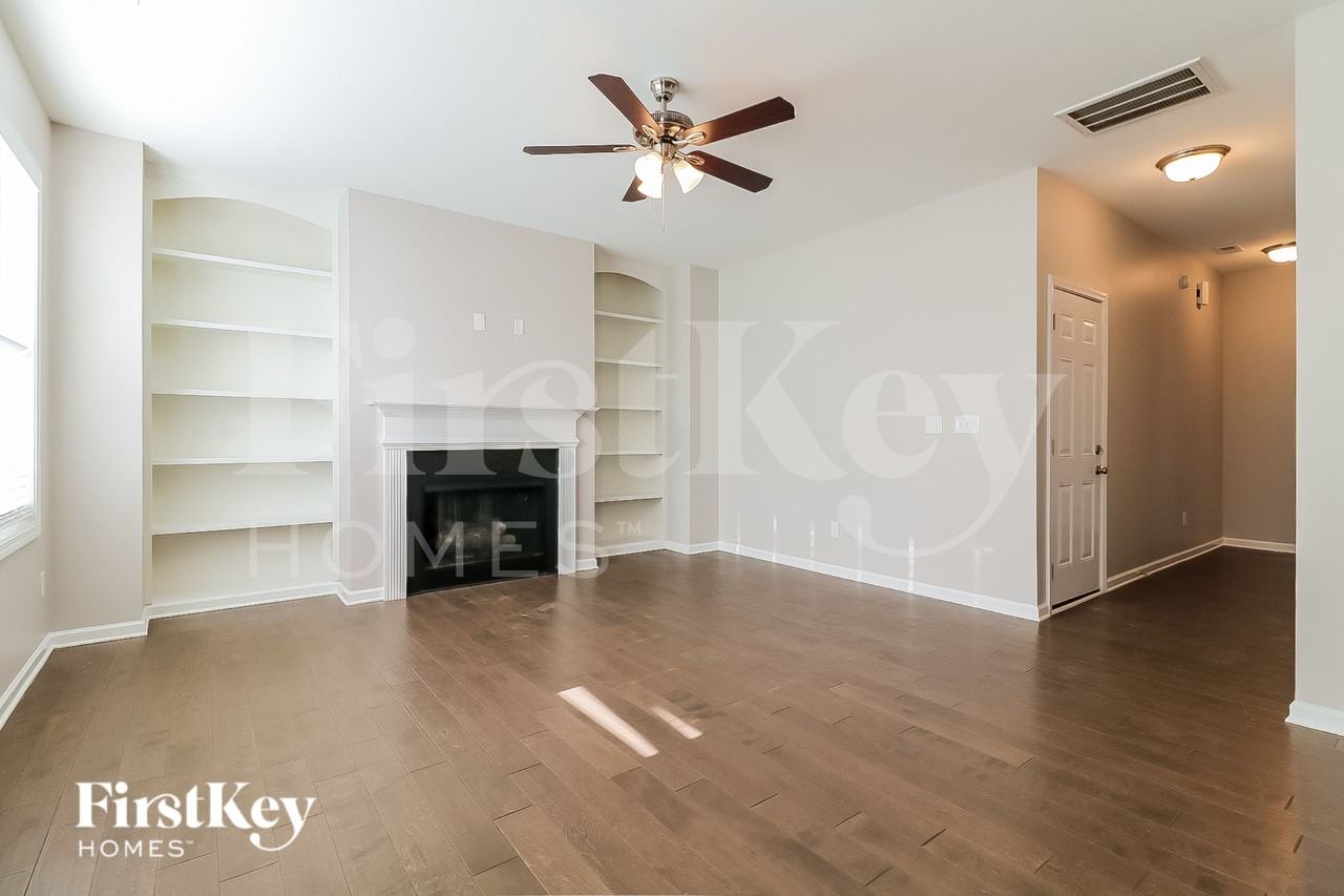 25 Griffith Pl - Photo 4 of 15