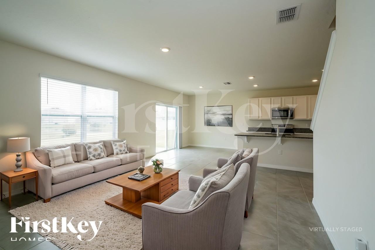 2720 Grandbury Grove Rd - Photo 3 of 18