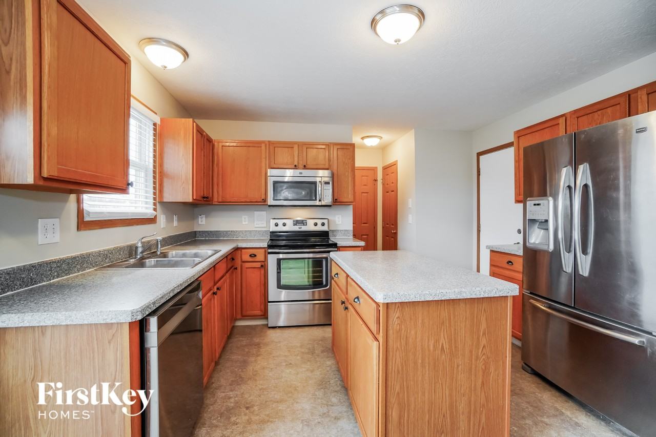 609 Lanning St - Photo 6 of 15