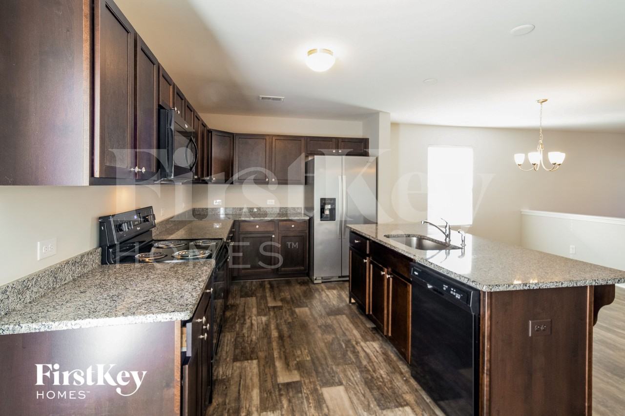 143 Rockingham Way - Photo 7 of 15