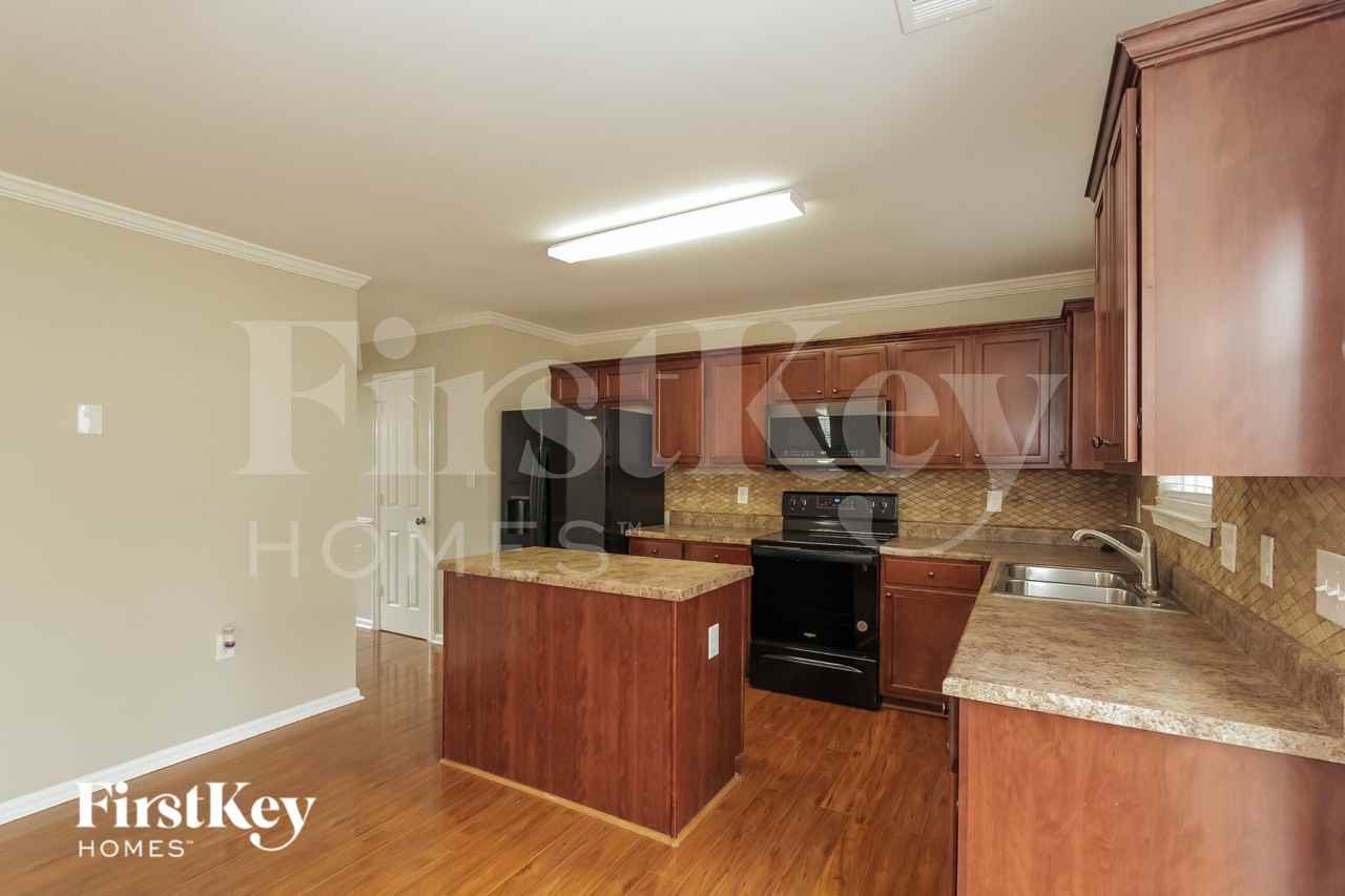 4538 Austin Dekota Dr - Photo 6 of 15