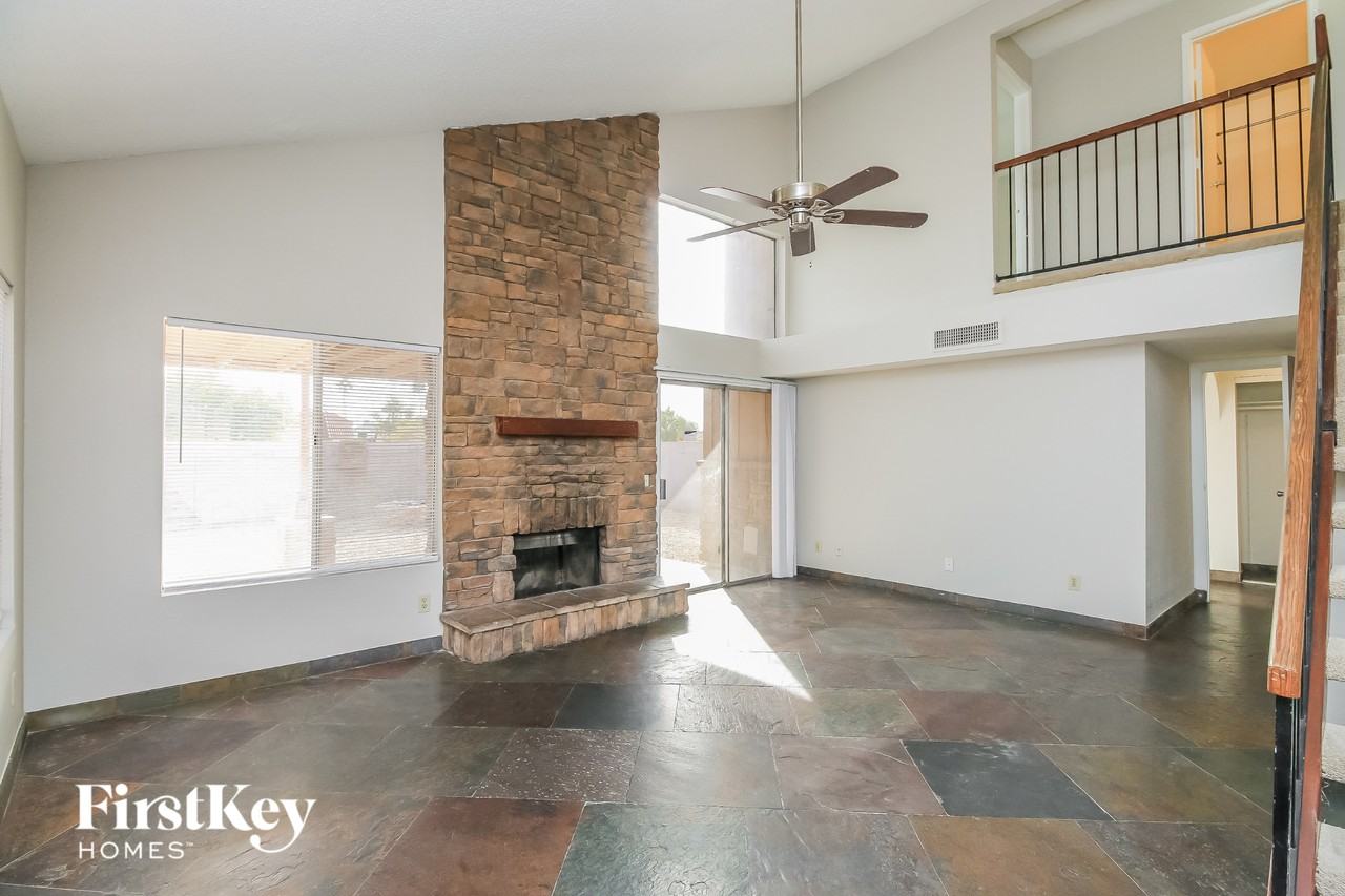 3941 W Denver St - Photo 2 of 15