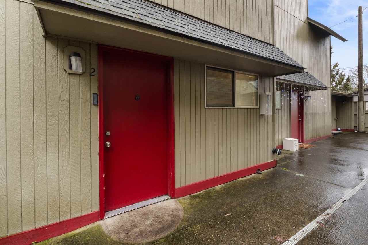 4334 S Puget Sound Ave #2 - Photo 2 of 31