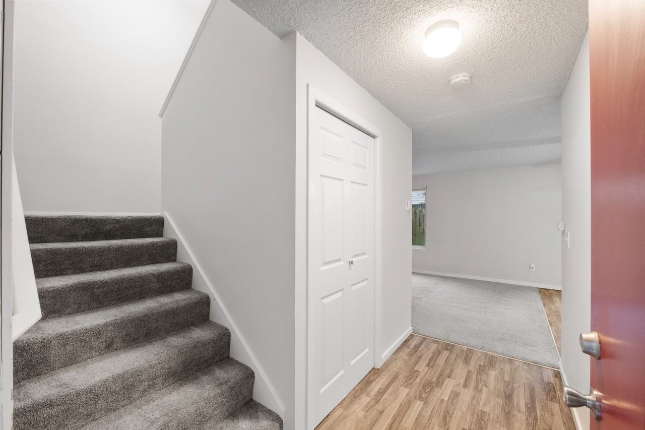 4334 S Puget Sound Ave #2 - Photo 4 of 31