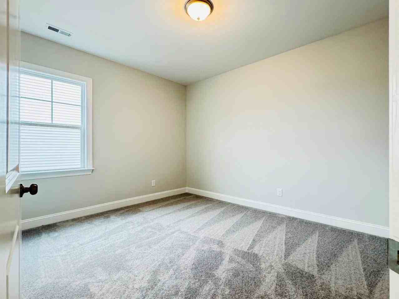 2030 Jollay St - Photo 7 of 32