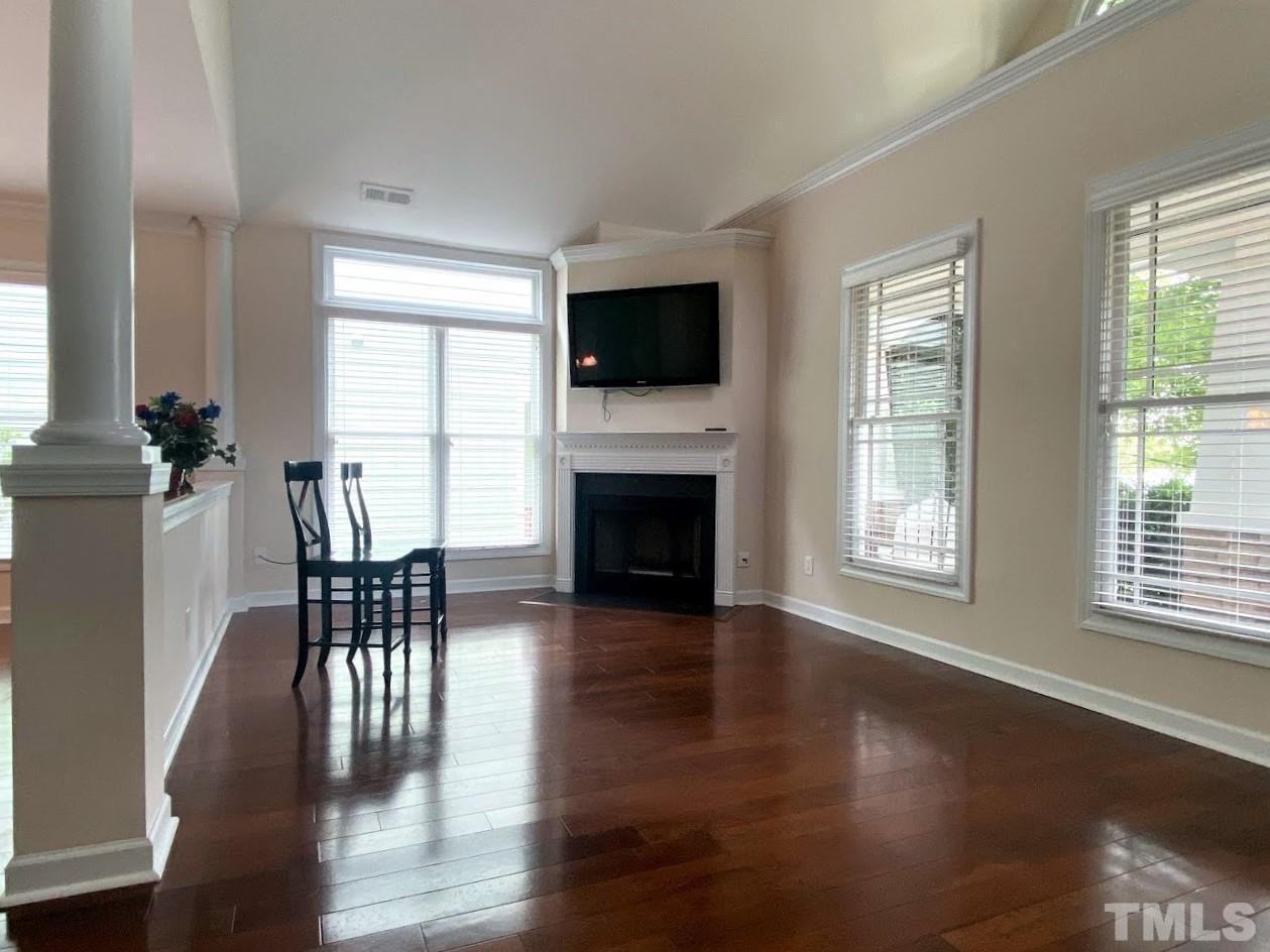 1009 Circandian Ct - Photo 6 of 15