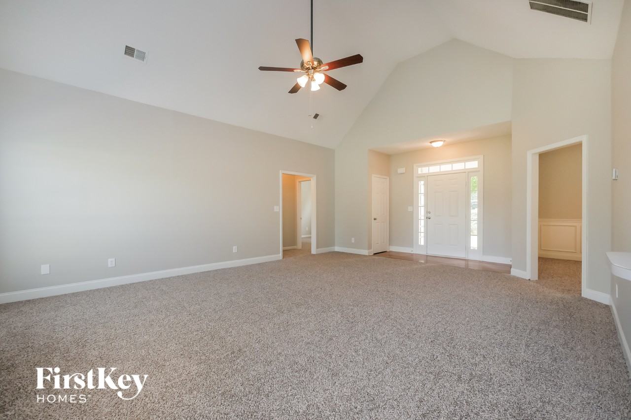 117 Marshas Vineyard - Photo 3 of 15