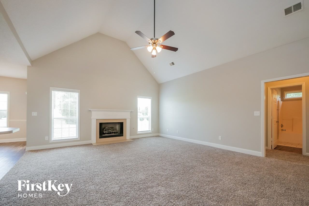 117 Marshas Vineyard - Photo 4 of 15