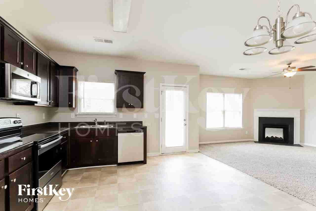 777 Grenier Ter - Photo 5 of 15