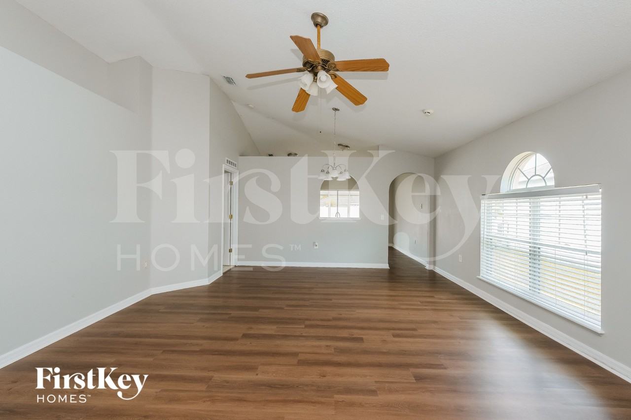 11153 Summer Star Dr - Photo 4 of 15