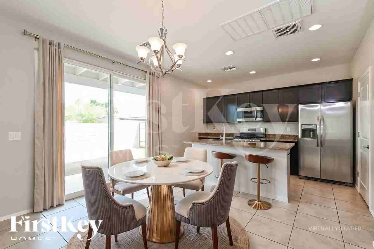 2822 N Fair Oaks Ave - Photo 6 of 18